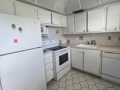 285 Markham M, Deerfield Beach, FL 33442