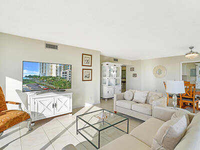 3400 N Ocean Drive, Singer Island, FL 33404