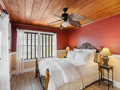 102 SE 7th Avenue, Delray Beach, FL 33483