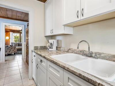 102 SE 7th Avenue, Delray Beach, FL 33483