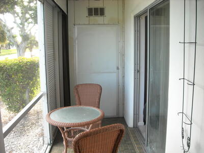 358 Chatham R, West Palm Beach, FL 33417