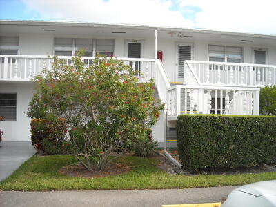 358 Chatham R, West Palm Beach, FL 33417