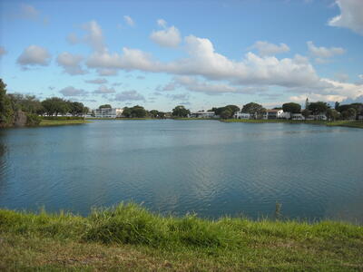 358 Chatham R, West Palm Beach, FL 33417