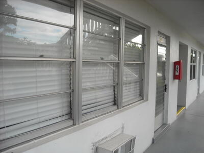 358 Chatham R, West Palm Beach, FL 33417