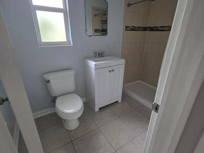 100 Cascade Lane, Palm Beach Shores, FL 33404