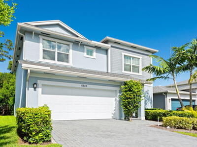 6819 Pointe Of Woods Drive