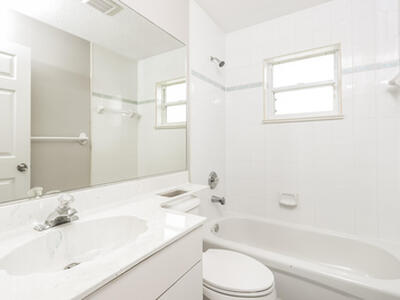 317 SW Duxbury Avenue, Port Saint Lucie, FL 34983