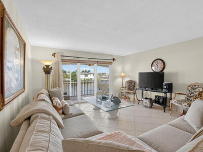 2871 N Ocean Boulevard, Boca Raton, FL 33431