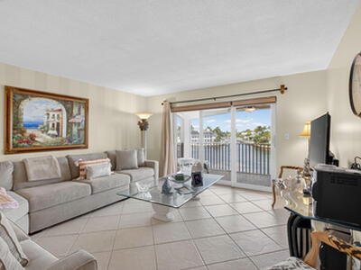 2871 N Ocean Boulevard, Boca Raton, FL 33431