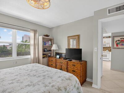 2871 N Ocean Boulevard, Boca Raton, FL 33431