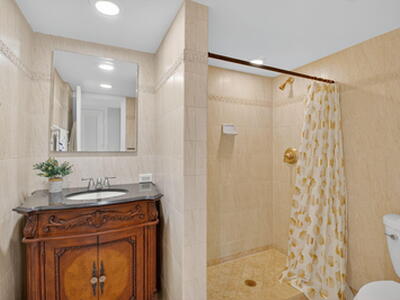 2871 N Ocean Boulevard, Boca Raton, FL 33431