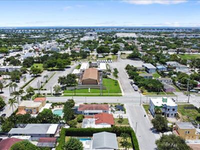 2741 Parker Avenue, West Palm Beach, FL 33405