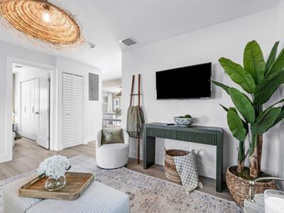 West Palm Beach, FL 33407