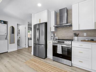 West Palm Beach, FL 33407