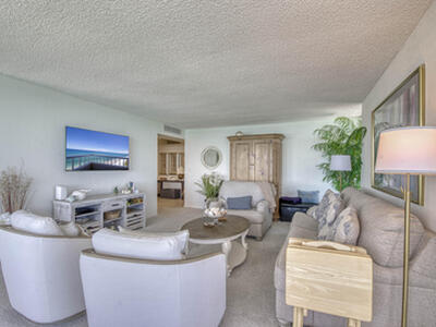 5540 N Ocean Drive, Singer Island, FL 33404