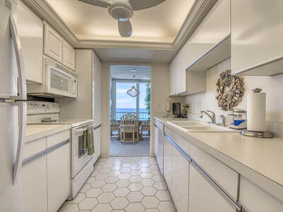 5540 N Ocean Drive, Singer Island, FL 33404