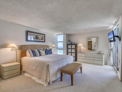 5540 N Ocean Drive, Singer Island, FL 33404