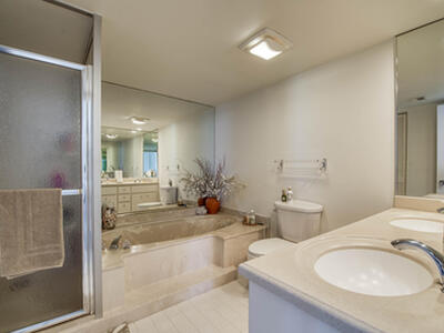 5540 N Ocean Drive, Singer Island, FL 33404