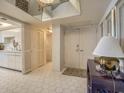 5540 N Ocean Drive, Singer Island, FL 33404