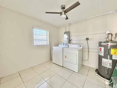 2370 NE 4th Avenue, Boca Raton, FL 33431