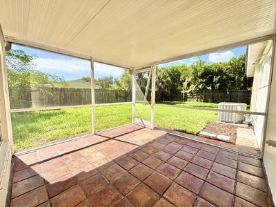 2370 NE 4th Avenue, Boca Raton, FL 33431