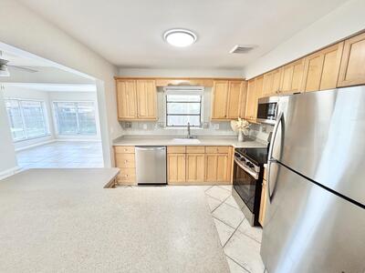 2370 NE 4th Avenue, Boca Raton, FL 33431