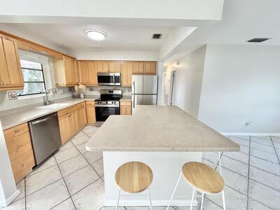 2370 NE 4th Avenue, Boca Raton, FL 33431