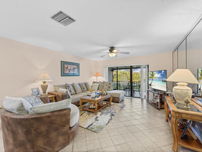 8305 Casa Del Lago, Boca Raton, FL 33433