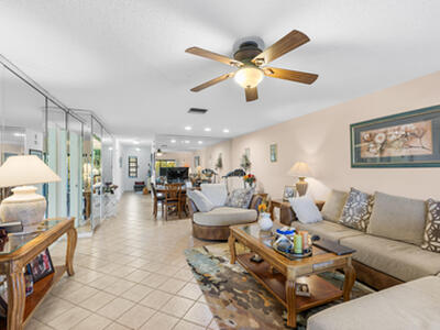 8305 Casa Del Lago, Boca Raton, FL 33433