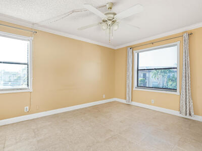 7091 Golf Colony 203 Court, Lake Worth, FL 33467