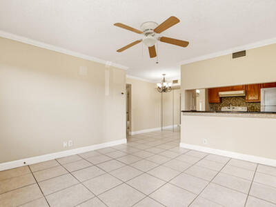 7091 Golf Colony 203 Court, Lake Worth, FL 33467