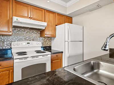 7091 Golf Colony 203 Court, Lake Worth, FL 33467