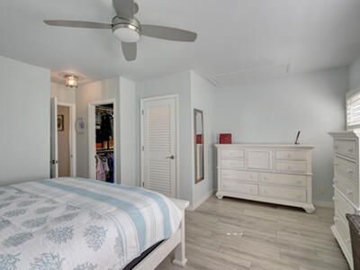 1020 Casuarina Road, Delray Beach, FL 33483