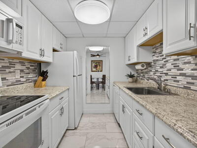 1131 SE 4th Street, Boynton Beach, FL 33435