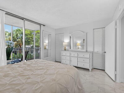 1131 SE 4th Street, Boynton Beach, FL 33435