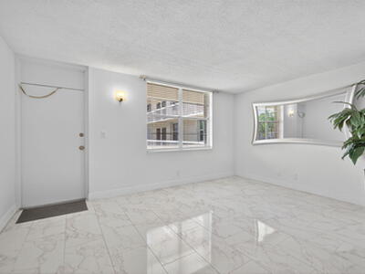 1131 SE 4th Street, Boynton Beach, FL 33435