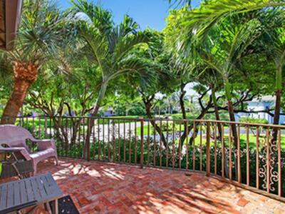 1028 Coralina Lane, Delray Beach, FL 33483