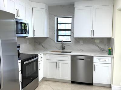 9440 SW 8th Street, Boca Raton, FL 33428