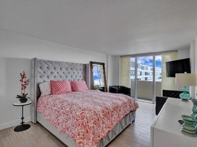 3581 S Ocean Boulevard, South Palm Beach, FL 33480