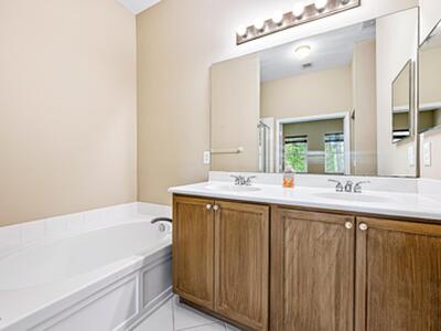 4981 Bonsai 105 Circle, Palm Beach Gardens, FL 33418