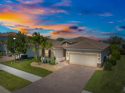 1786 Berkshire Circle SW