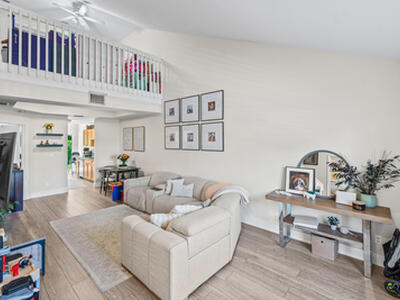 318 SE 23rd Avenue, Boynton Beach, FL 33435