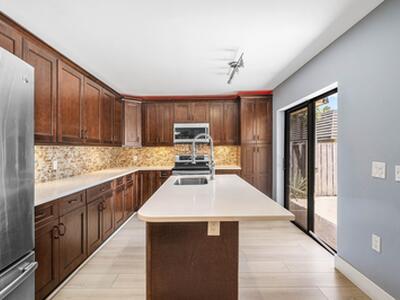 624 6th Way, West Palm Beach, FL 33407