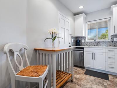 6 Garden Street, Tequesta, FL 33469