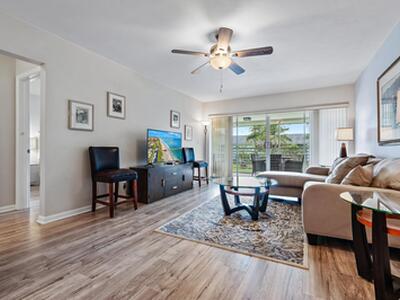 6 Garden Street, Tequesta, FL 33469