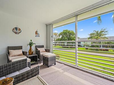 6 Garden Street, Tequesta, FL 33469