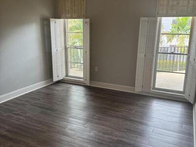 4 Greenway Village N, Royal Palm Beach, FL 33411