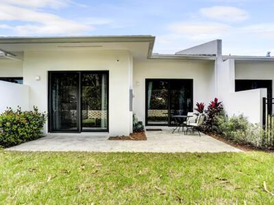 2523 Oceanview Avenue E, Delray Beach, FL 33444