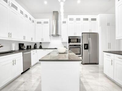 2523 Oceanview Avenue E, Delray Beach, FL 33444