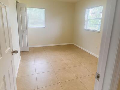 908 Mccray Court, Fort Pierce, FL 34950